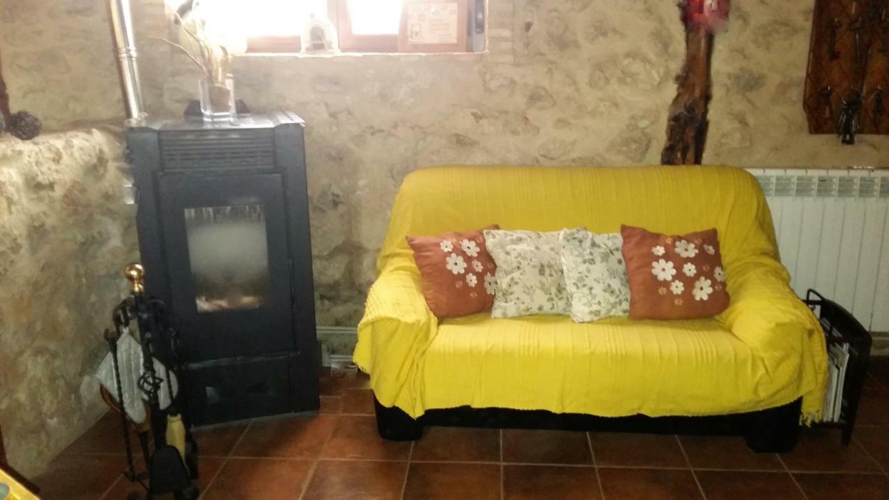 Torremocha de Ayllón Casa Rural Calle Real B&B 외부 사진