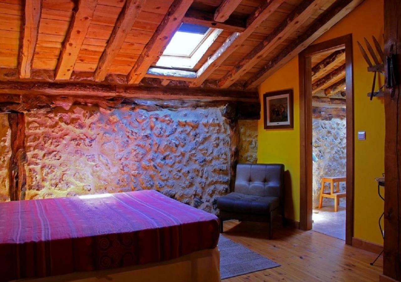 Torremocha de Ayllón Casa Rural Calle Real B&B 외부 사진